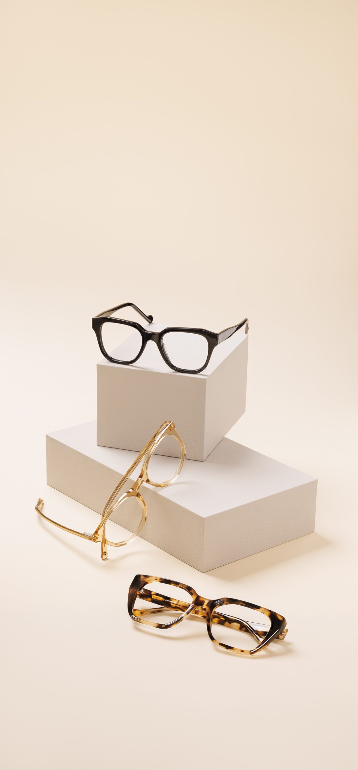 De Luca launches exquisite new eyewear collection | Absolute Mama